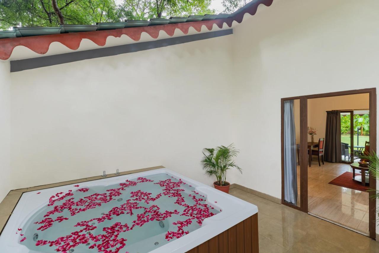 Aranya Vilas - A Nature Resort Udaipur Exterior foto
